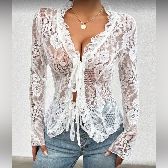 Elegant Lace WhiteTop